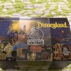 DISNEY MAIN STREET ELECTRICAL PARADE RED BULB - UNIQUE MEMORABILIA DISNEY FANS